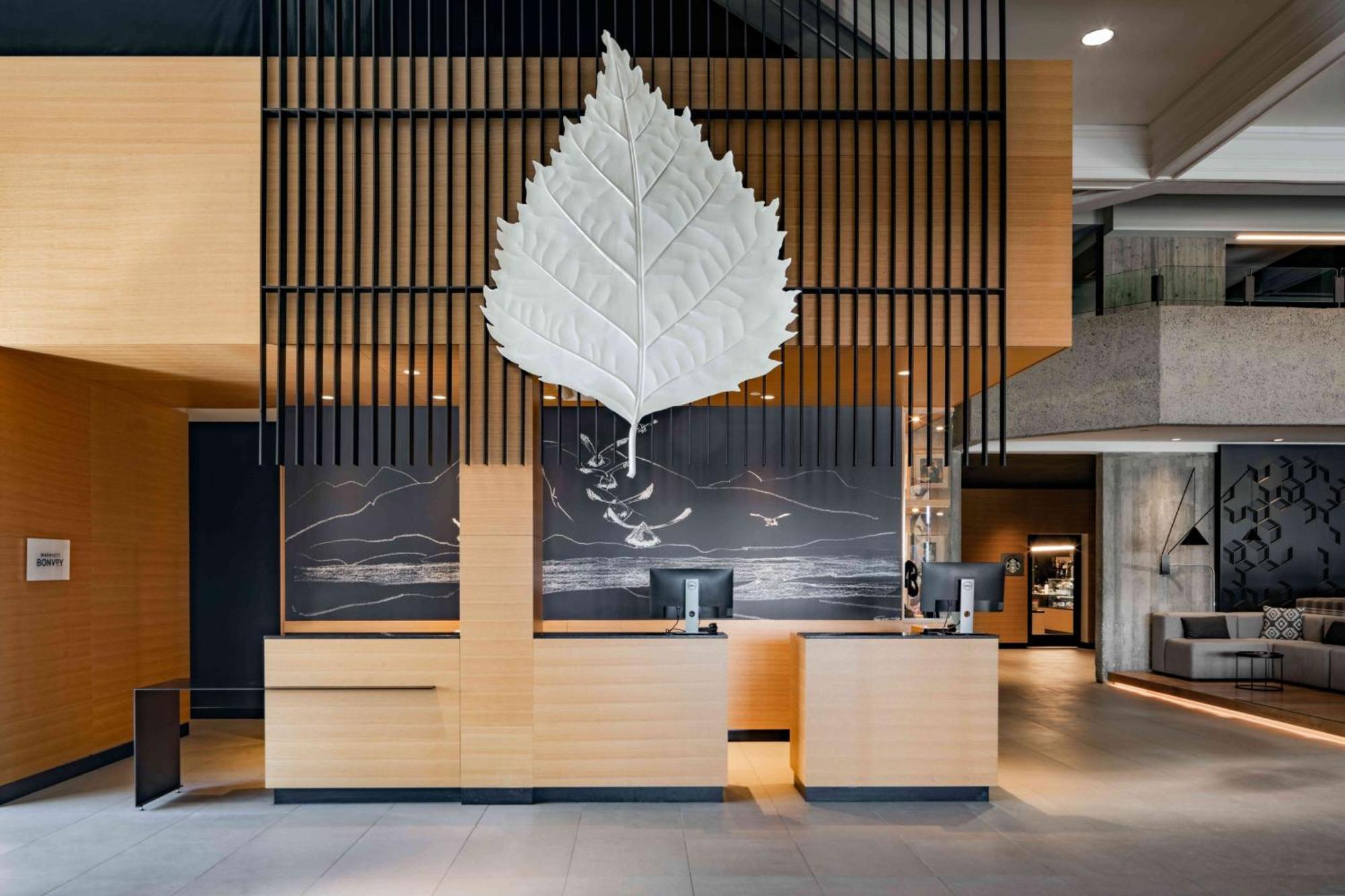 Delta Hotels By Marriott Mont Sainte-Anne, Resort & Convention Center Beaupre Exterior photo